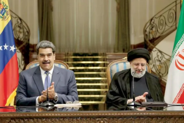 ایران اور وینزویلا کے صدور  کل تہران میں ایک پریس کانفرنس کے دوران (ا-ب-ا)