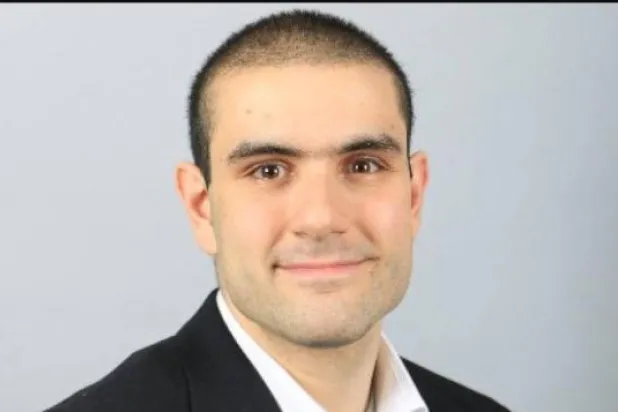 آليك ميناسيان كان يبلغ من العمر 25 عاماً حين نفّذ الهجوم (بي بي سي)