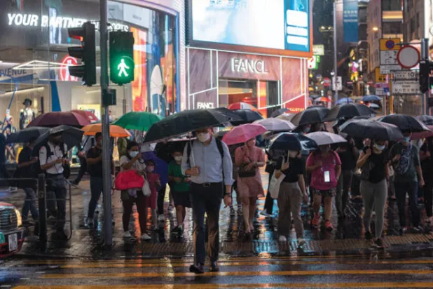 تراجع إنفاق الأسر بشكل إضافي في الصين بسبب قيود «كوفيد» التي تهدد النمو في ثاني اقتصاد عالمي (إ.ب.أ)