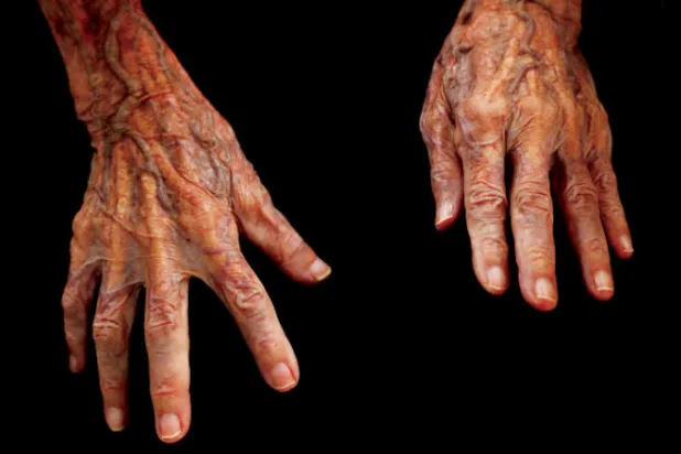 السعودية تفعّل نظاماً صارماً لحماية كبار السن