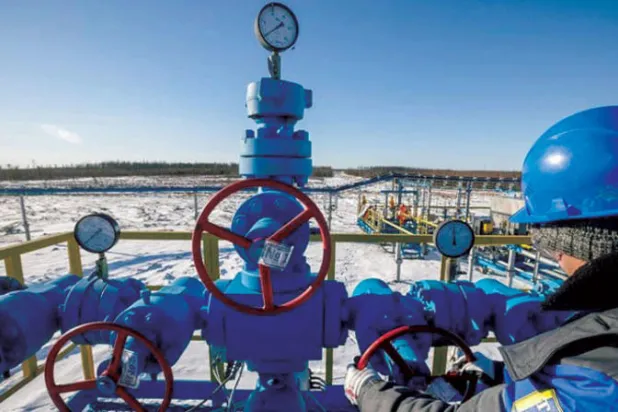 روسيا تعد إيطاليا بإمدادها بنفس المعدلات بعد تخفيضها للنصف والنمسا تتلقى نصف الكمية لليوم الثالث (رويترز)