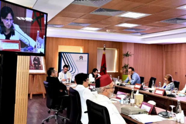 بوعياش خلال ترأسها اجتماع الجمعية العامة للمجلس الوطني لحقوق الإنسان أمس («الشرق الأوسط»)