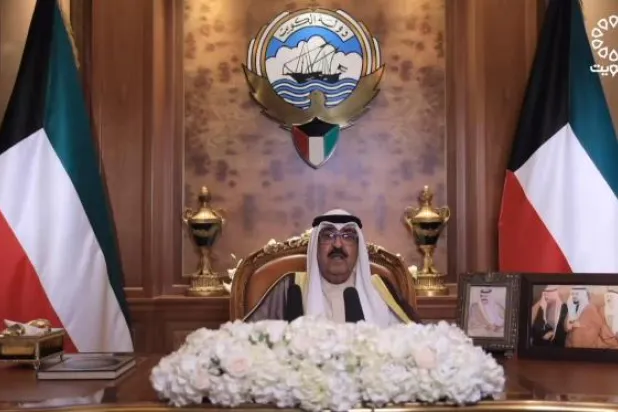 ولي عهد الكويت الشيخ مشعل الجابر الصباح خلال الكلمة المتلفزة (تلفزيون الكويت)