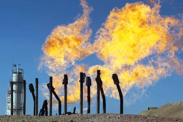 أرشيفية لاحد حقول الغاز غربي مدينة كركوك حيث سقط صاروخ كاتيوشا بالقرب من مجمع خور مور للغاز في إقليم كردستان (أ.ف.ب)