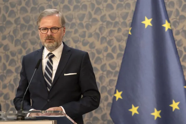 رئيس الوزراء التشيكي بيتر فيالا (أ.ف.ب)