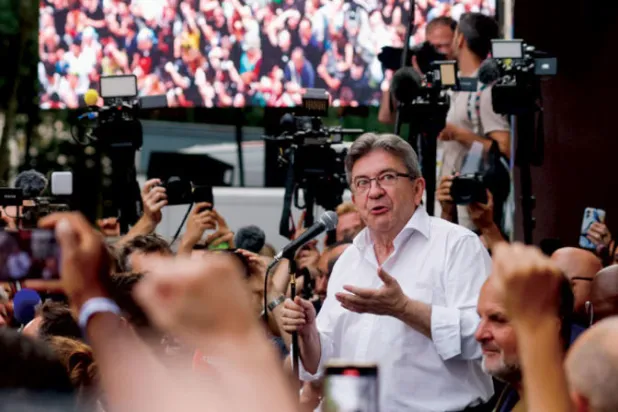 جان لوك ميلونشون زعيم كتلة «الاتحاد الشعبي الاجتماعي والاقتصادي الجديد» (رويترز)