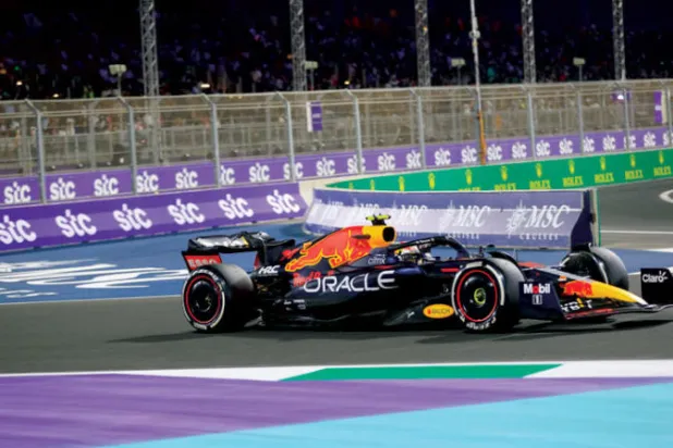 فريق ريد بول خلال مشاركته في جولة جدة (تصوير: عدنان مهدلي)