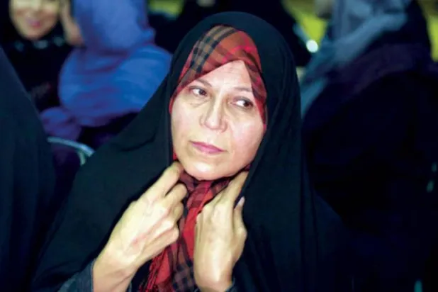 فائزه رفسنجانی: پدرم سعی کرد خمینی را متقاعد کند که جنگ را متوقف کند