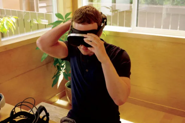 مارك زوكربيرغ يستعرض مجموعة من نماذج النظارات المتقدمة المقبلة