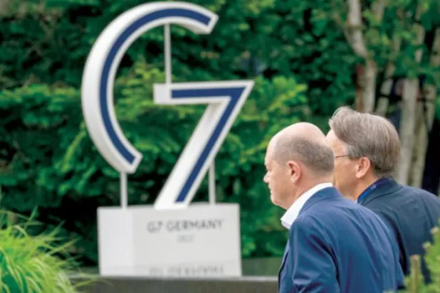 شولز نے روس پر بات چیت کے لیے دباؤ جاری رکھنے اور یوکرین کی حمایت جاری رکھنے پر زور دیا۔ (ا ب ا)