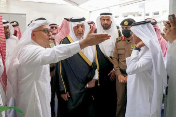 Prince Khalid al-Faisal inspects the Hajj preparations. (Asharq Al-Awsat)