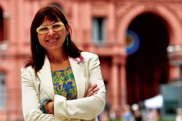 رئيس الأرجنتين عيّن سيلفينا باتاكيس وزيرة جديدة للاقتصاد (أ.ف.ب)