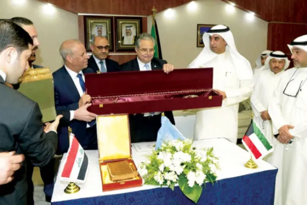 الكويت تستعيد من العراق «سيفاً أميرياً»