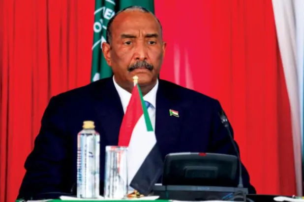 سوڈانی خود مختاری کونسل کے چیئرمین لیفٹیننٹ جنرل عبد الفتاح البرہان کو دیکھا جا سکتا ہے (اے پی اے)