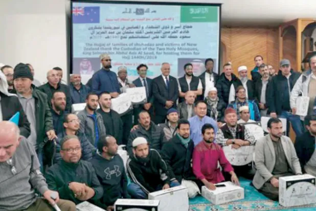 جانب من استكمال إجراءات تفويج الدفعة الأخيرة من ضحايا حادث كرايستشيرش (الشرق الأوسط)