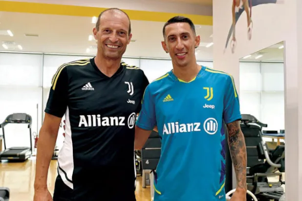 دي ماريا مع المدرب أليغري في أول تدريباته مع اليوفي (موقع نادي يوفنتوس)