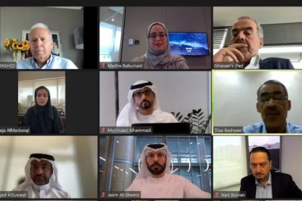 مجلس الإدارة الجديد لـ«جائزة الإعلام العربي» خلال الاجتماع عبر تقنية الاتصال المرئي(نادي دبي للصحافة - «تويتر»)