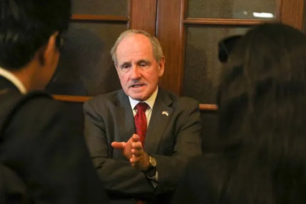 یک سناتور ارشد به «الشرق الأوسط»: بایدن برای مقابله با تهدید ایران باید شراکت ها را تقویت کند