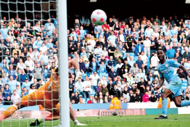 انضمام ستيرلينغ لتشيلسي سيمنح الفريق اللندني مزيداً من الفاعلية الهجومية (إ.ب.أ)