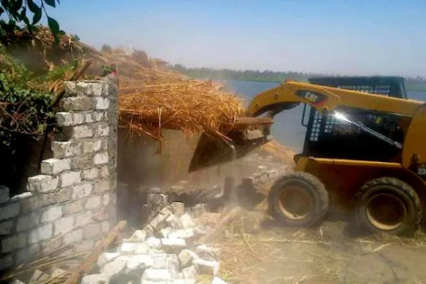 حملة مصرية لإزالة التعديات على نهر النيل (وزارة الموارد المائية والري)