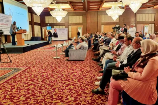 جانب من مؤتمر تفعيل دستور الاستقلال وعودة الملكية الدستورية لليبيا في طرابلس يونيو الماضي (صفحة رئيس اللجنة التحضيرية للمؤتمر الوطني أشرف بودوارة)