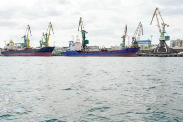 جنگ کے باعث کھیرسن بندرگاہ کو دو ماہ سے بند دیکھا جا سکتا ہے (اے ایف پی)