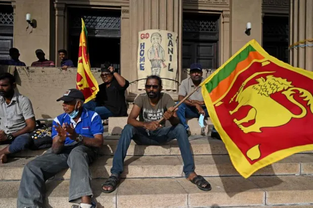 سريلانكيون غاضبون من انتخاب رانيل ويكريميسينغه رئيساً (أ.ف.ب)