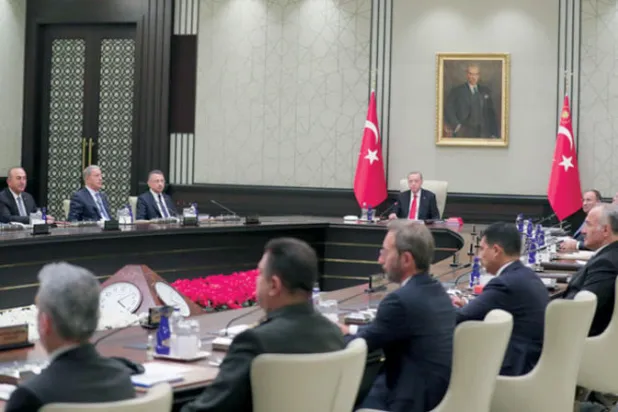 صورة وزعتها الرئاسة التركية لإردوغان مترئساً اجتماع مجلس الأمن القومي
