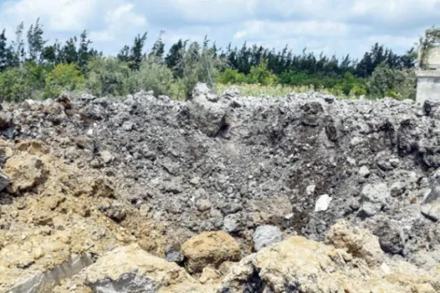 2 جولائی کو طرطوس گورنریٹ میں تازہ ترین اسرائیلی حملے کی جگہ کے بارے میں سانا ایجنسی کی طرف سے نشر کی گئی تصویر دیکھی جا سکتی ہے (سانا/ای ایے پی)