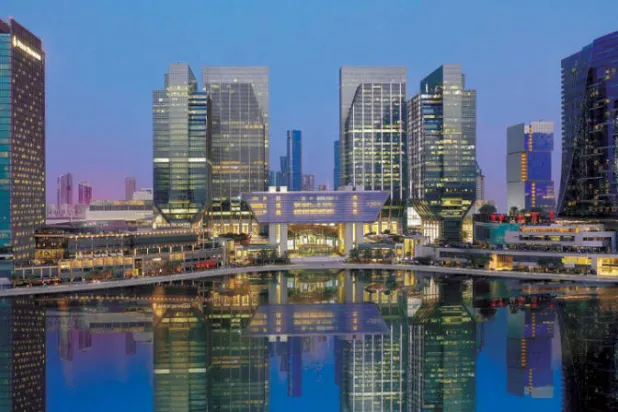 الأبراج التي استحوذت عليها «الدار العقارية» في صفقة تعد من الأكبر في الإمارات (وام)