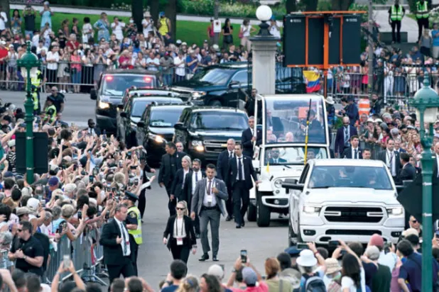 جانب من زيارة البابا إلى كيبيك في 27 يوليو (أ.ب)