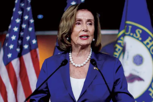 بيلوسي عقدت مؤتمراً صحافياً في الكابيتول أمس (رويترز)