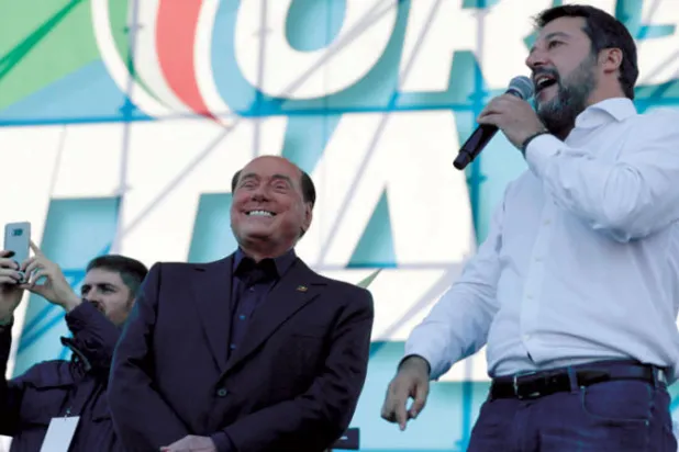 سالفيني وبرلوسكوني يخاطبان جمعاً انتخابياً بروما في 19 أكتوبر 2019 (أ.ب)
