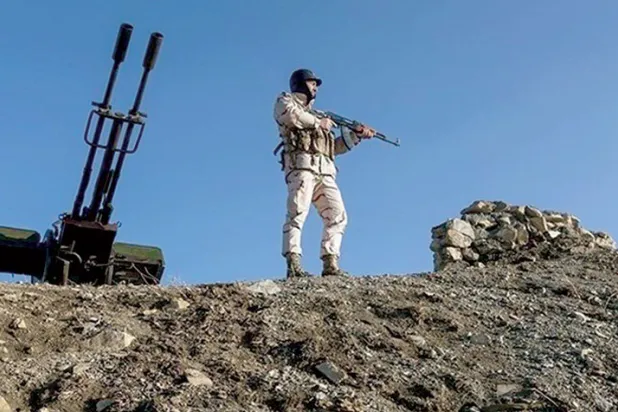 نقطة لحرس الحدود الإيراني في الحدود الأفغانية (تسنيم)