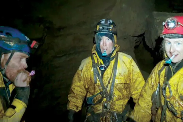 لقطة من فيديو نشرته سيارا سمارت عضو في فريق المستكشفين الأستراليين