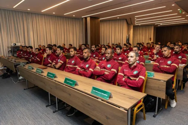 الحكام يستمعون إلى شرح نظري