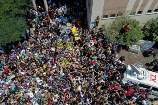 İslami Cihad’ın önde gelen liderlerinden Halid Mansur ve diğer Filistinlilerin cenaze töreni (Reuters)