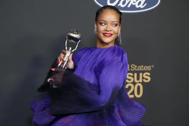 المغنية العالمية ريهانا