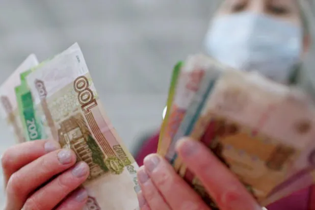 نمت التجارة الإلكترونية في روسيا بنحو 50 % في النصف الأول من العام (رويترز)