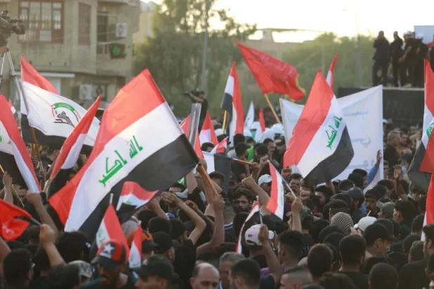 مناصرو الإطار التنسيقي يتظاهرون في بغداد (إ.ب.أ)