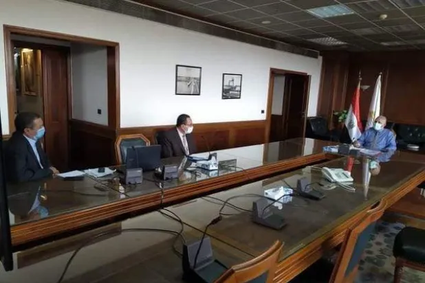 عبد العاطي يستعرض موقف مشروع قناطر ديروط الجديدة (الري المصرية)