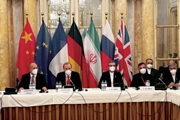 
بخشی از مذاکرات قبلی طرف های ایرانی و اروپایی در وین (AFP)
