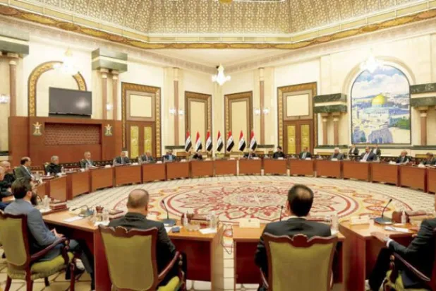 سخنرانی مصطفی الکاظمی نخست‌وزیر عراق، در جریان نشست گفت‌وگوی ملی تحت نظارت برهم صالح رئیس‌جمهور عراق (AFP)