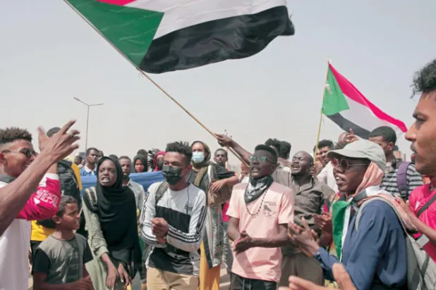 جانب من احتجاجات الخرطوم المطالبة بعودة الحكم المدني يوم 18 أغسطس (أ.ب)
