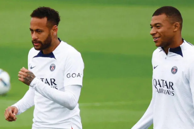 نيمار ومبابي في تدريبات سان جيرمان (رويترز)
