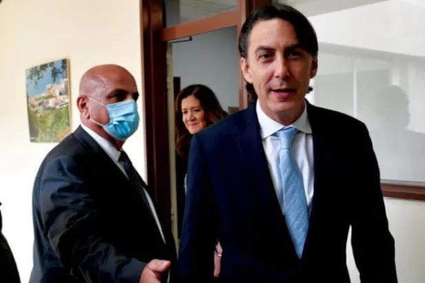 امریکی خصوصی ایلچی آموس ہوچسٹین کو لبنان اور اسرائیل کے درمیان سمندری سرحدوں کی حد بندی کے لئے ایک معاہدے تک پہنچنے کی کوششوں کی قیادت کرتے ہوئے دیکھا جا سکتا ہے (ای پی اے)