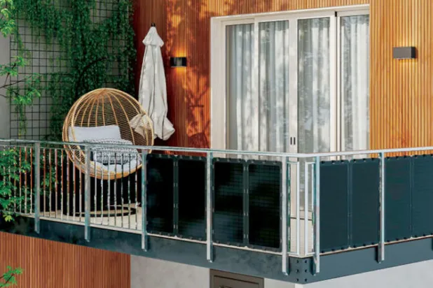 مجموعة ألواح مبتكرة لتوليد الطاقة الكهروشمسية في الشقق السكنية