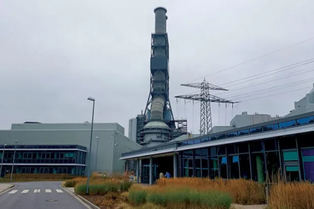 محطة موربورغ لتوليد الطاقة بالفحم في هامبورغ شمال ألمانيا (أ.ف.ب)