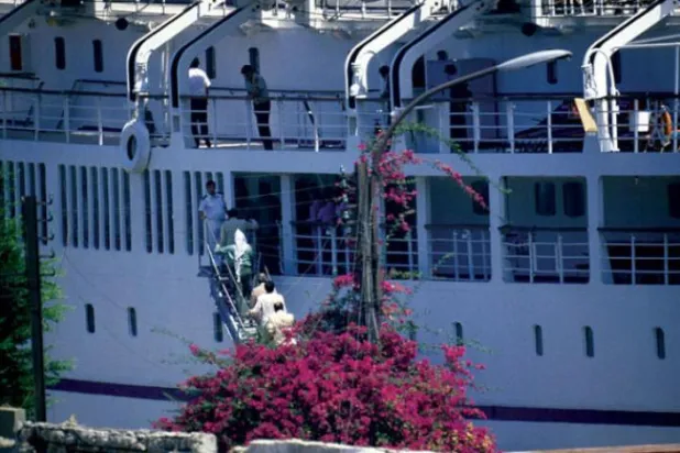 Arafat leaving Beirut on August 30, 1982 (Getty Images)