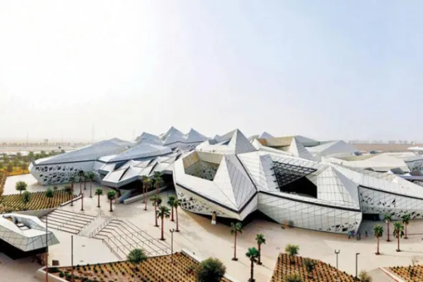 KAPSARC warns of the repercussions of a drop in investment in oil and gas. (Asharq Al-Awsat) 